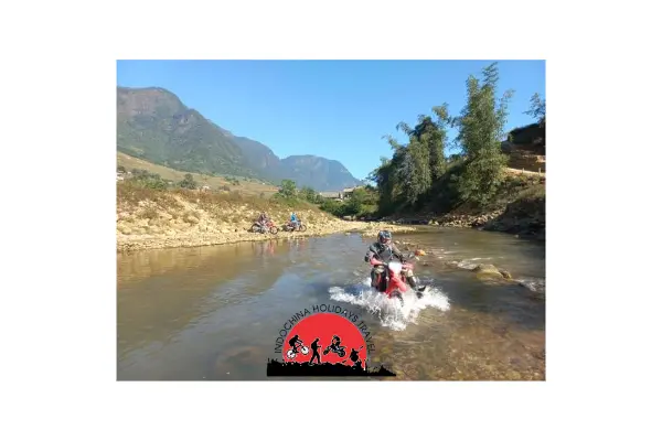 3 Days Motorbike in El Nido - Port barton - Dumaran