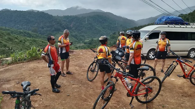 7 Days Easy cycling in Bohol Island and Camiguin Tour